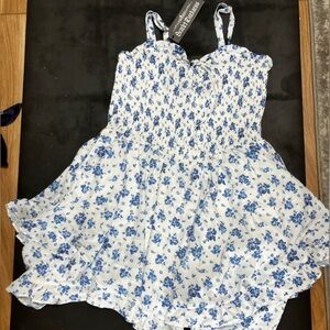 Scarlett darkness BNWT Shirred stretch babydoll Floral Blue and White Dress